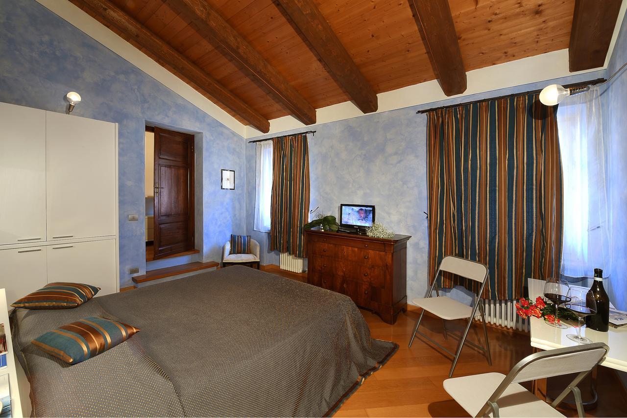 Bed and Breakfast Notte in Langa La Morra Exterior foto