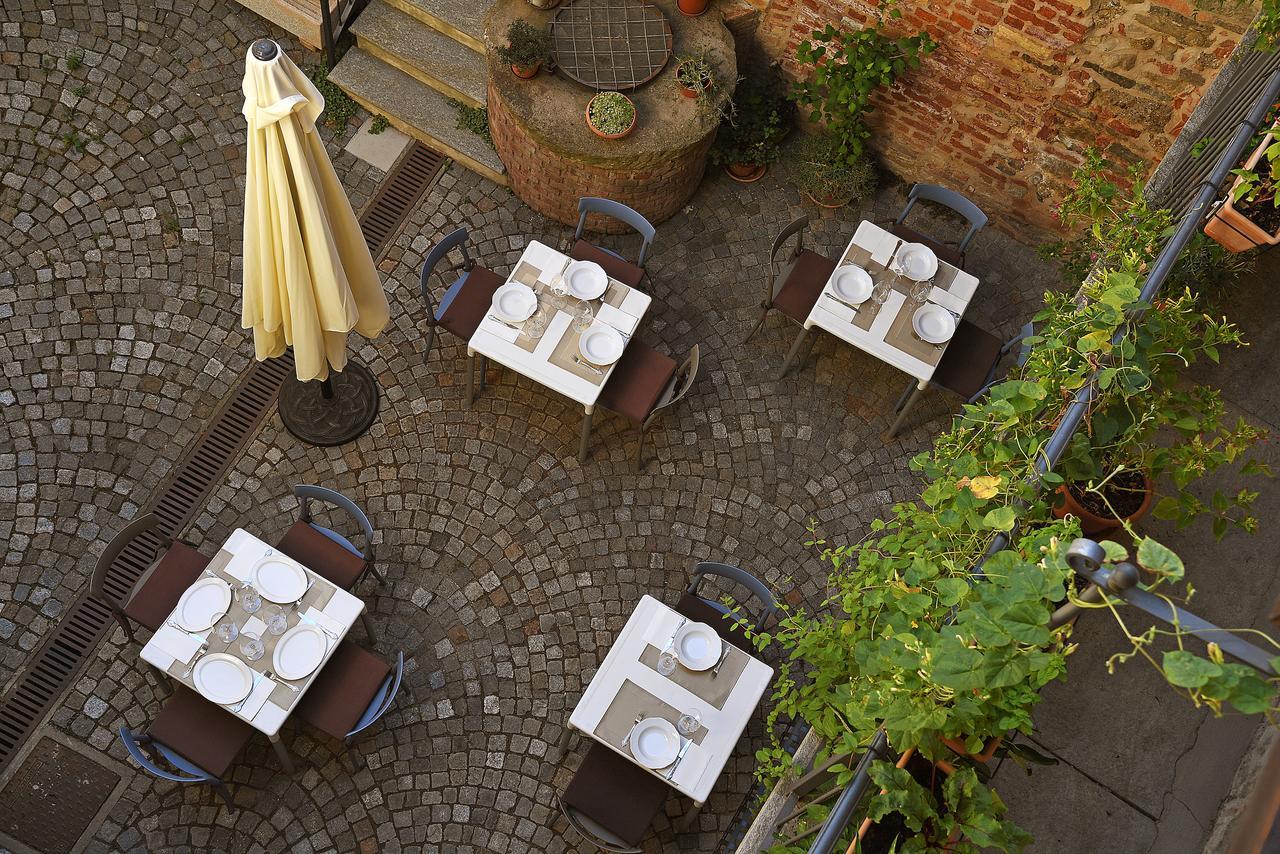 Bed and Breakfast Notte in Langa La Morra Exterior foto